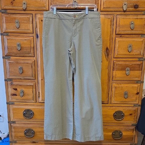 GAP Pants - GAP Green Wide Leg Pants Smooth Fabric